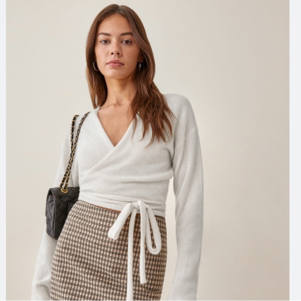 NWOT Reformation relaxed cashmere wrap in Gossamer